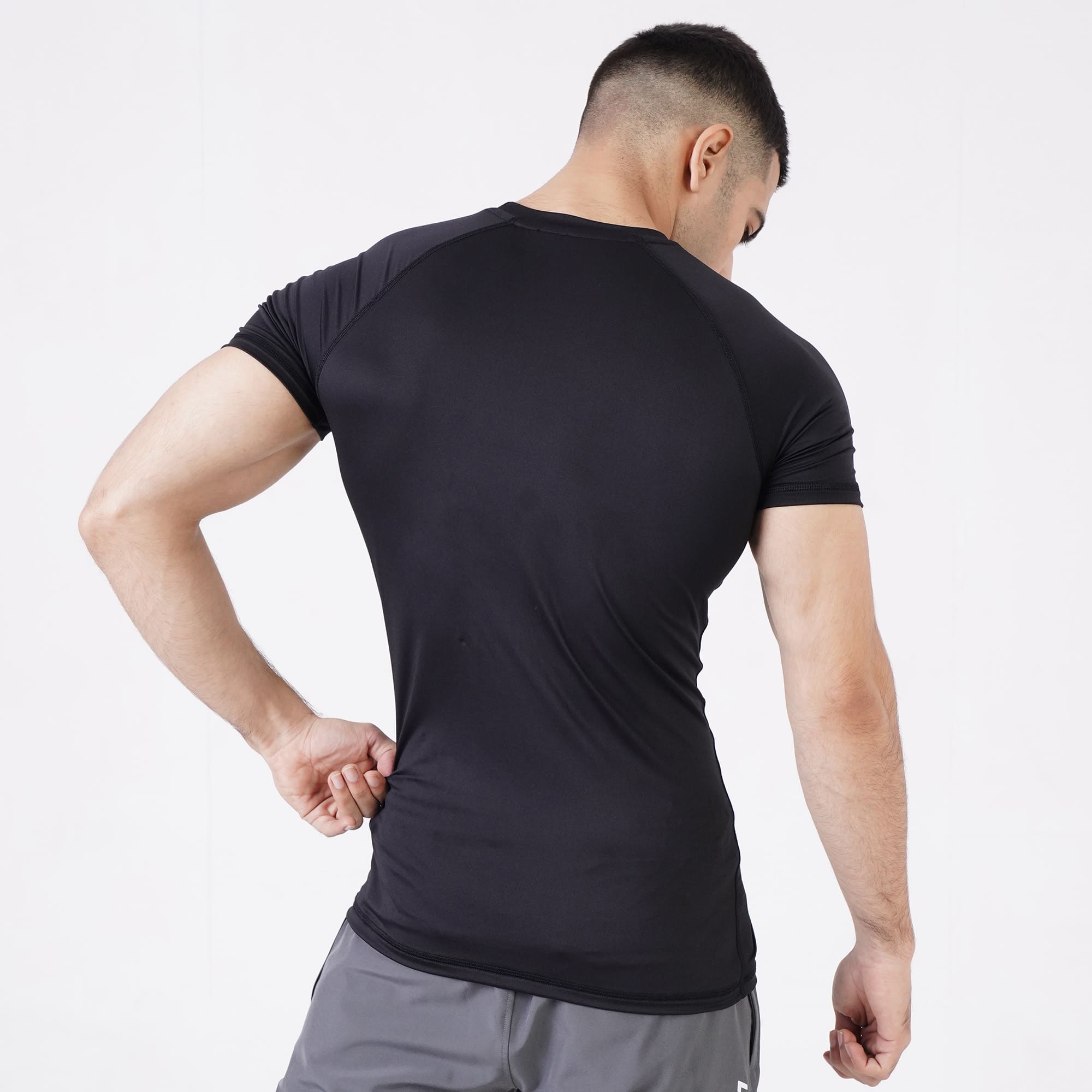 MuscleFit Black Compression TEE