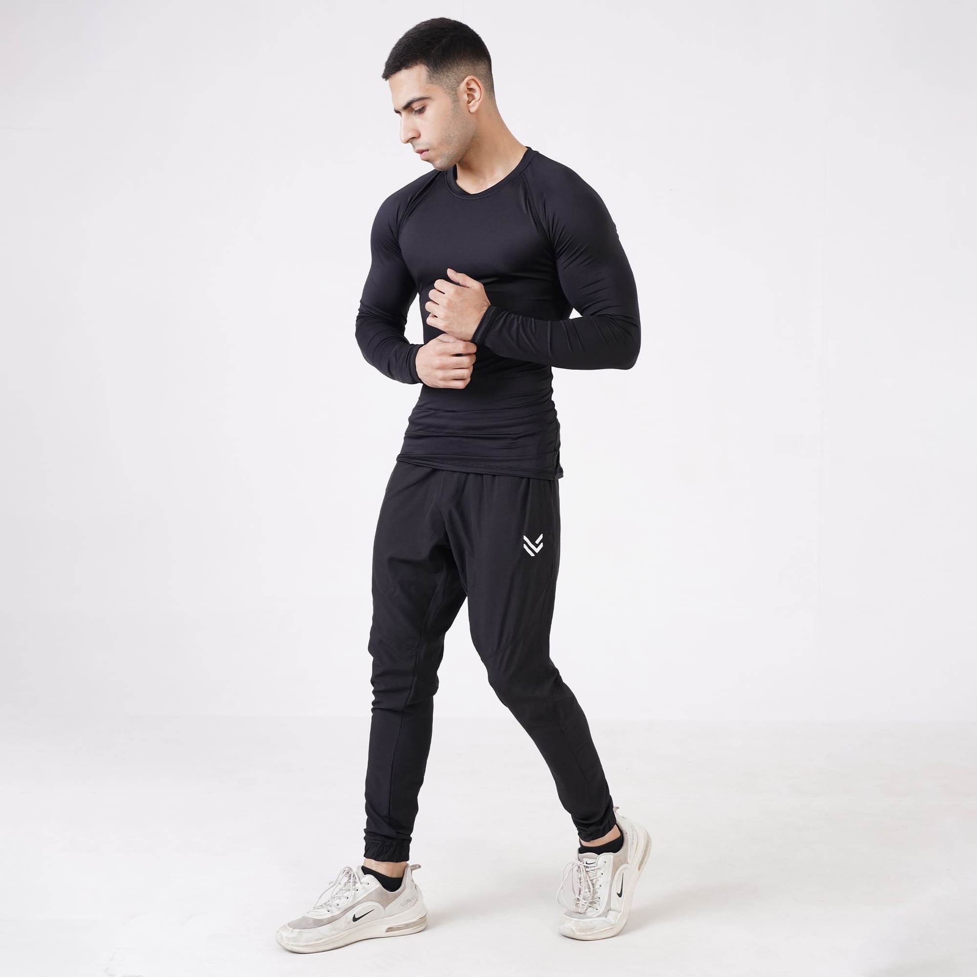 MuscleFit Black Full Compression Shirt