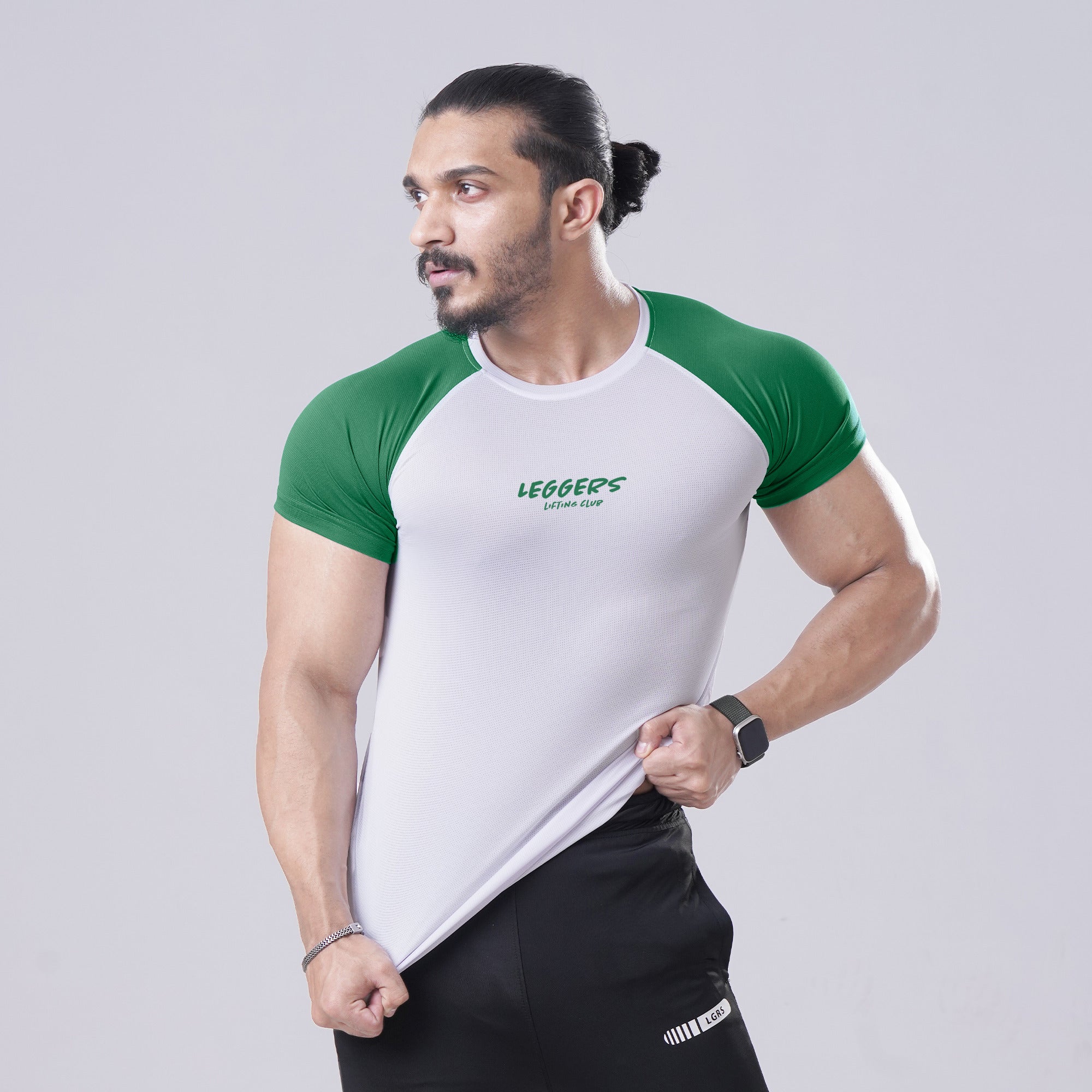 Active White-G Half Sleeve Tee