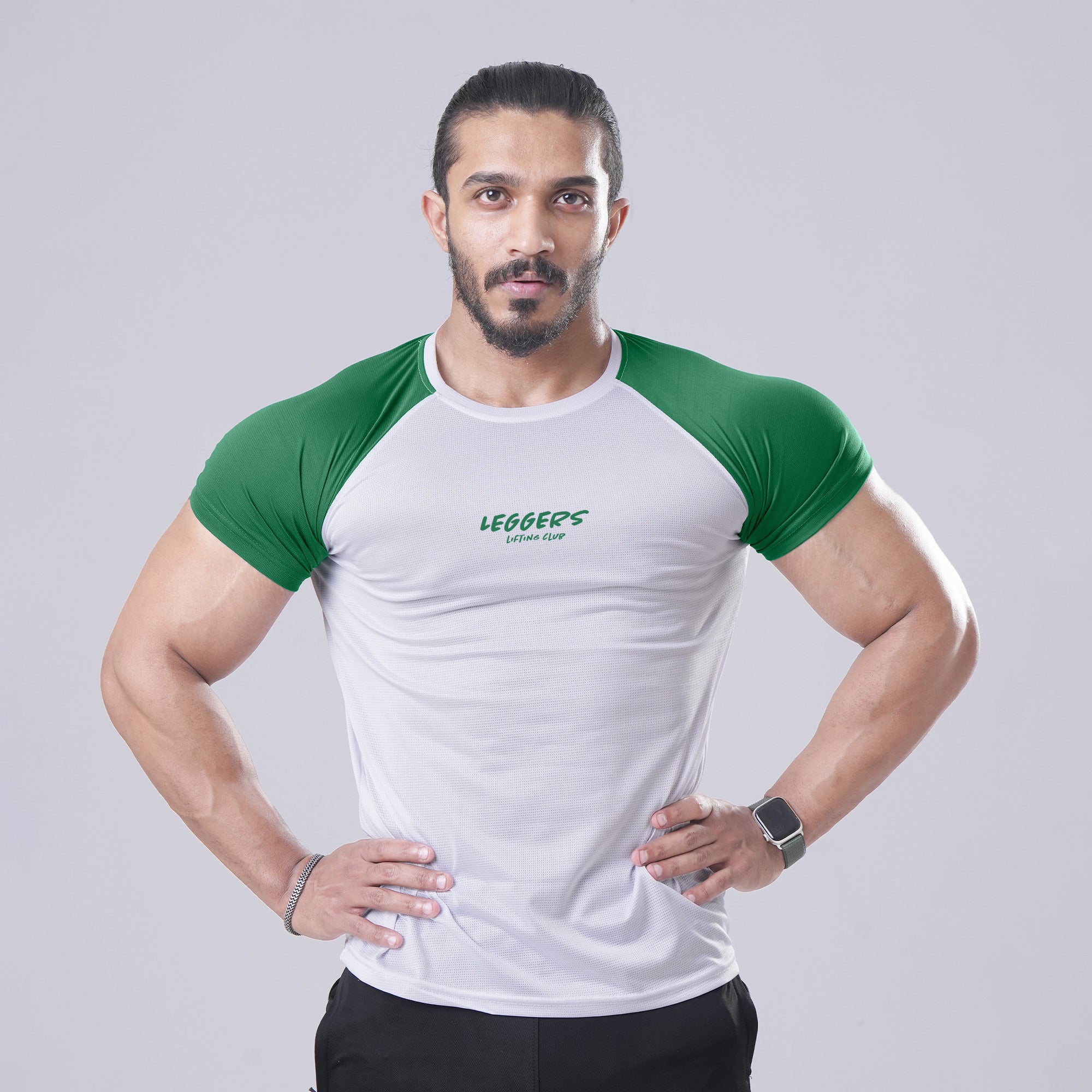 Active White-G Half Sleeve Tee