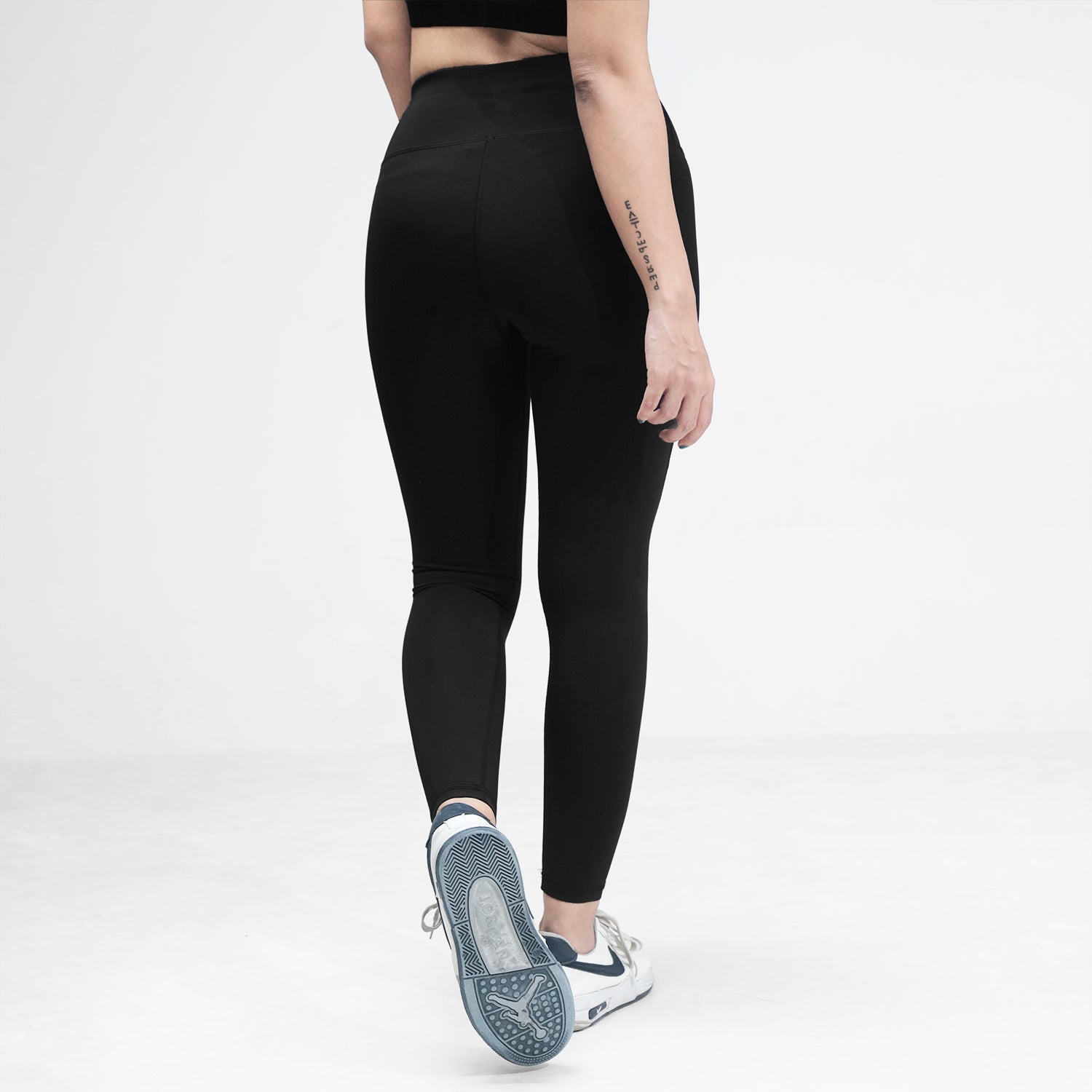 Black Aura Leggings