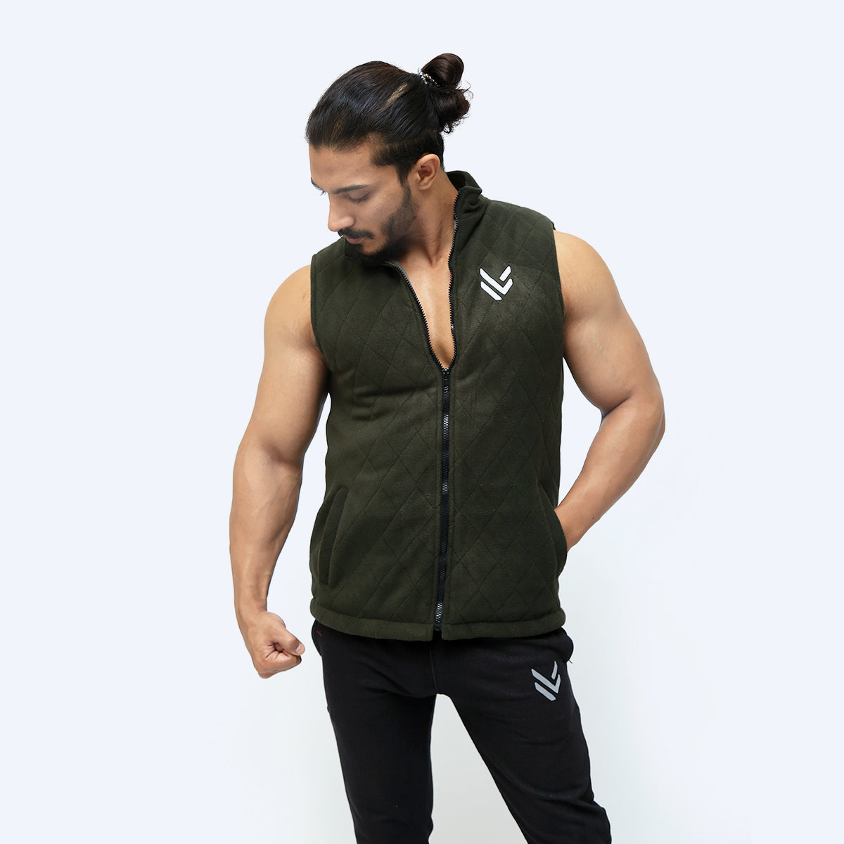 JUMPER SLEEVELESS JACKET