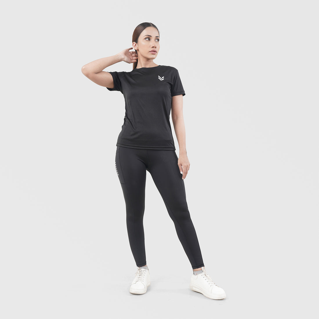 VITAL BLACK HALF SLEEVE