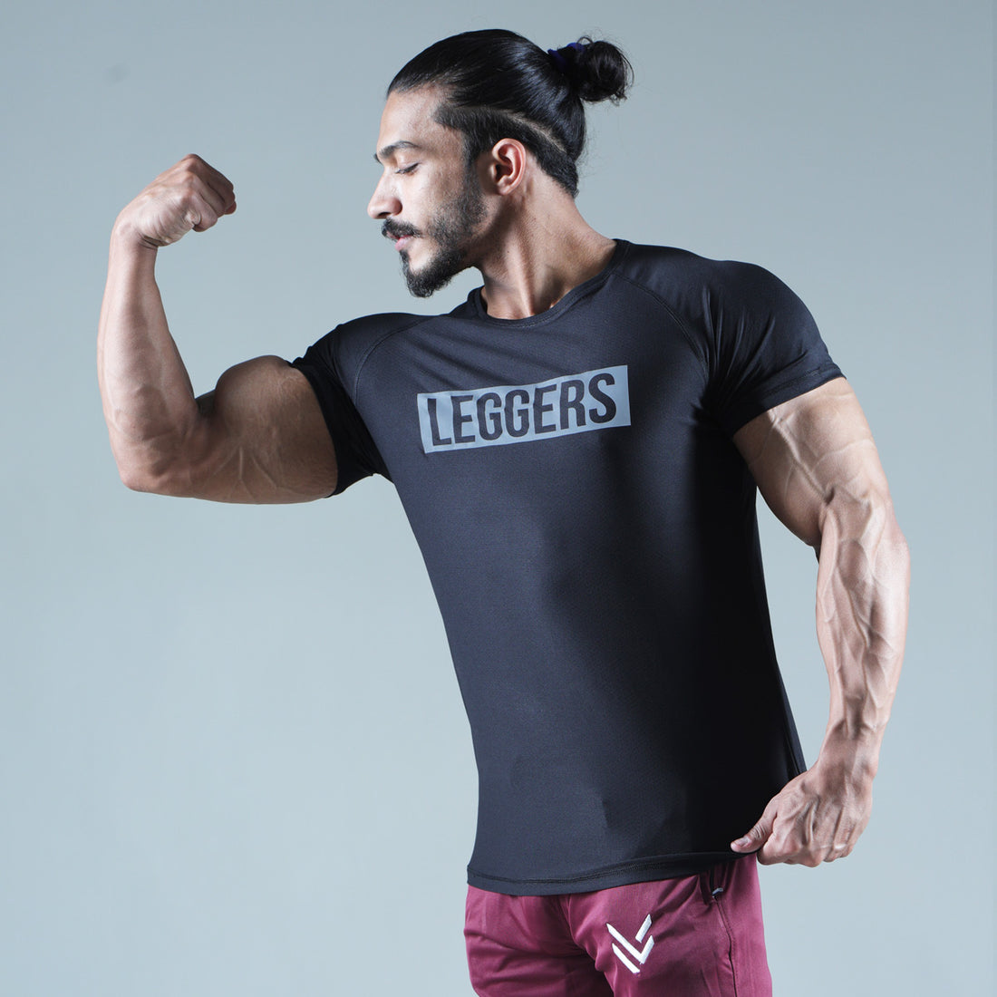 IRON BLACK COMPRESSION TEE